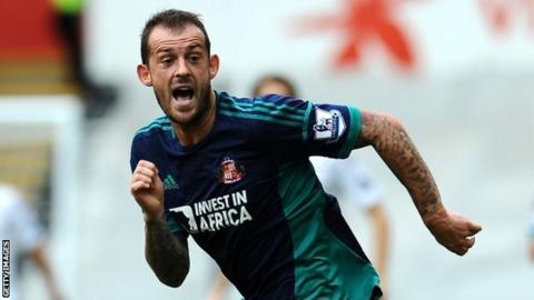 Steven Fletcher celebrates scoring for Sunderland