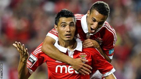 Benfica striker Oscar Cardozo