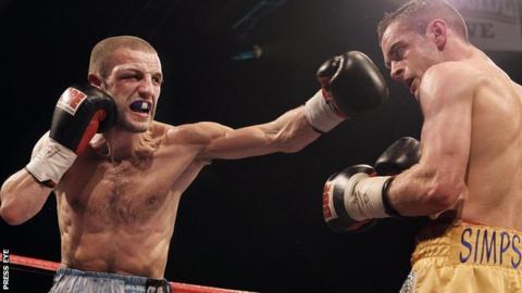 Martin Lindsay (left) lost his British title to Scotland's John Simpson in December 2010