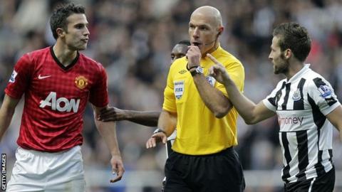 Robin van Persie (left) and Yohan Cabaye (right)