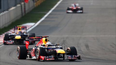 Sebastian Vettel leads Mark Webber in Korea