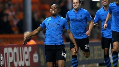Dexter Blackstock celebrates his goal