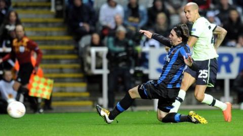 Gabriel Obertan scores for Newcastle