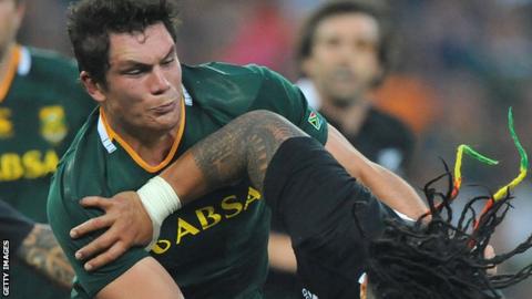 Francois Louw tackles New Zealand's Ma'a Nonu during this year's rugby Championship