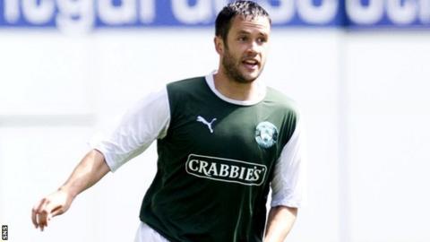 Hibernian defender Tim Clancy