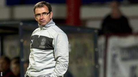 Hibs manager Pat Fenlon