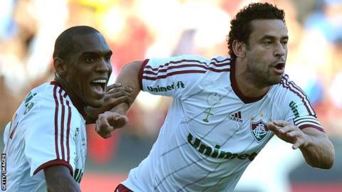 Fluminense's Fred (R) celebrates with Digao