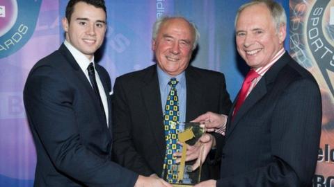Syd Smailes receives his Unsung Hero award