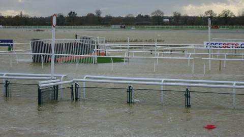 Flooding at Huntingdon Racecourse
