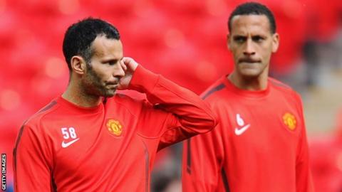 Ryan Giggs (l) and Rio Ferdinand