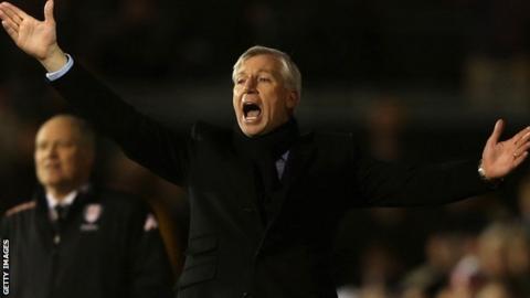 Newcastle boss Alan Pardew