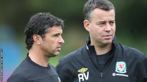 Gary Speed and Raymond Verheijen in 2011