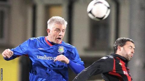 William Murphy heads clear