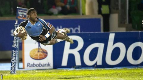 Niko Matawalu scores a try for Glasgow Warriors