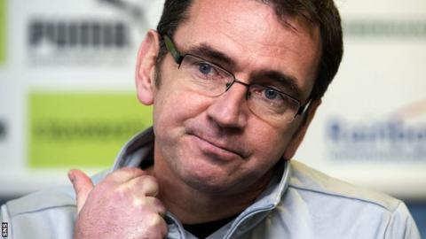 Hibernian manager Pat Fenlon
