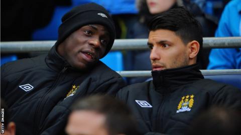 Mario Balotelli (left)
