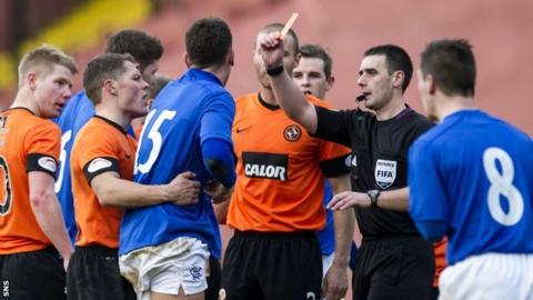 Referee Euan Norris sends off Kai Naismith