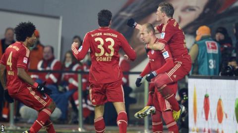 Bayern Munich players celebrating against Wolfsburg