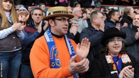 Luton Town fans