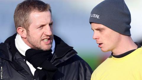 Widnes Vikings head coach Denis Betts and half-back Kevin Brown