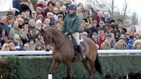 Rider Laura Collett and Kauto Star at Newbury