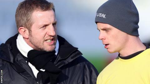 Widnes Vikings head coach Denis Betts and half-back Kevin Brown