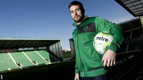 Lewis Stevenson is staying with Hibs for another two seasons