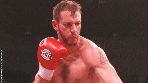 Enzo Maccarinelli in action.
