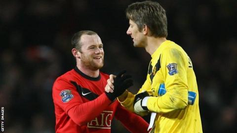 Wayne Rooney and Edwin Van der Sar
