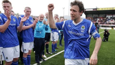 Noel Bailie played more than 1,000 matches for Linfield
