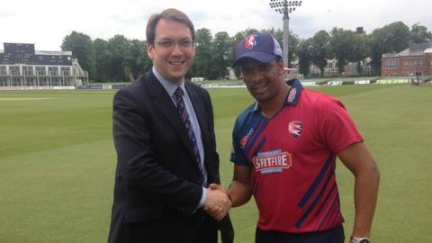 Jamie Clifford (l) and Vernon Philander