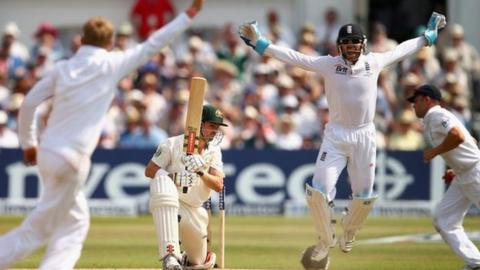 Ed Cowan is dismissed by Joe Root at Trent Bridge