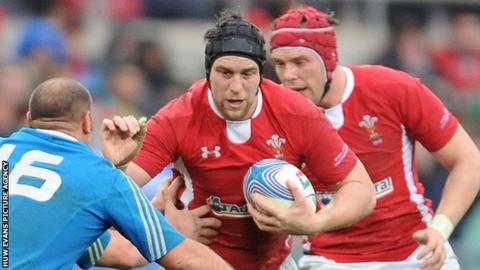 Ryan Jones takes on the Italian defence during the 2013 Six Nations