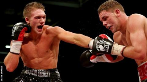 Nick Blackwell punches Billy Joe Saunders