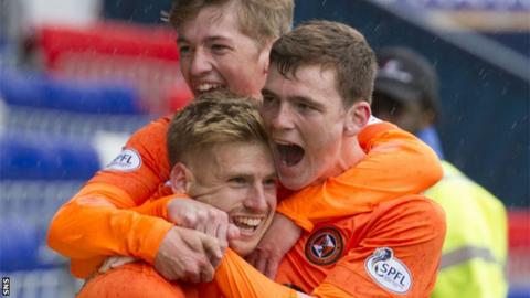 Dundee Utd celebrate