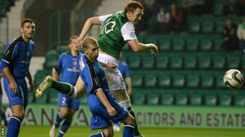 Liam Craig scores for Hibernian against Stranraer