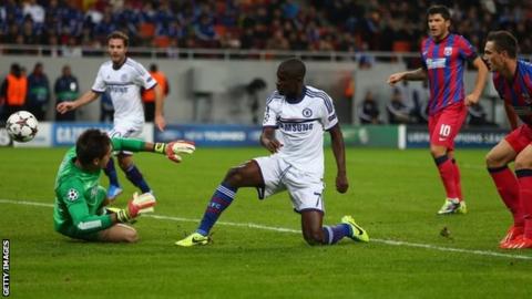 Ramires of Chelsea scores the opening goal during the UEFA Champions League Group E Match between FC Steaua Bucuresti and Chelsea