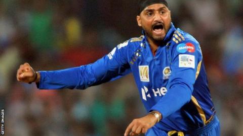Harbhajan Singh celebrates for Mumbai Indians