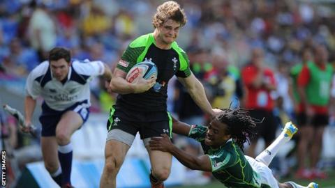 Chris Knight of Wales (centre)