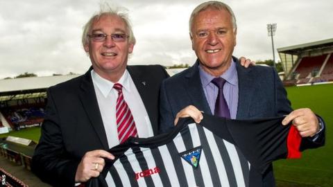 Dunfermline director Jim Leishman and manager Jim Jefferies