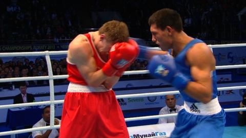 Jason Quigley (r) and Zhanibek Alimkhanuly