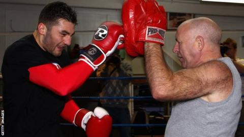 Nathan Cleverly trains with father Vince