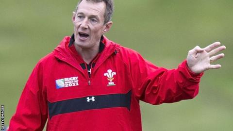 Rob Howley giving instruction to players at a Wales training session