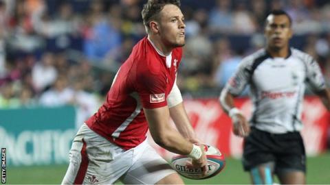 Cory Allen in action for the Wales sevens team against Fiji