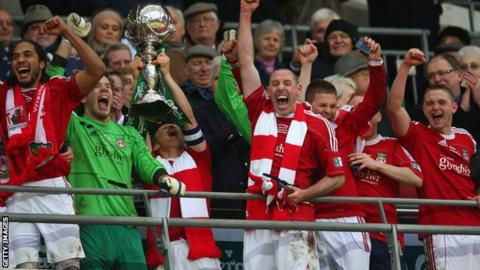 Wrexham celebrate winning the FA Trophy at Wembley