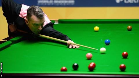 Mark Davis in action at the 2013 World Championship