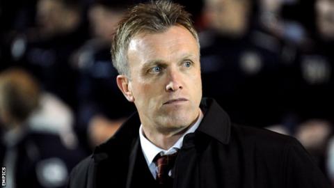 Crewe boss Steve Davis