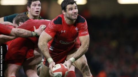 Racing Metro Deny Signing Of Scrum Half Mike Phillips Bbc Sport