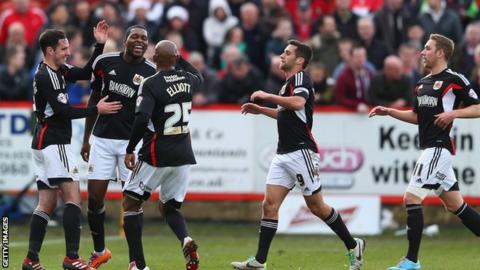 Bristol City celebrate Jay Emmanuel-Thomas's goal at Tamworth