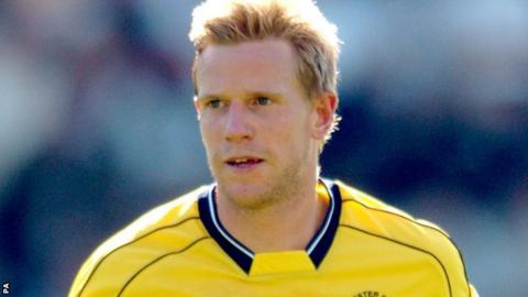 Barrow manager Darren Edmondson